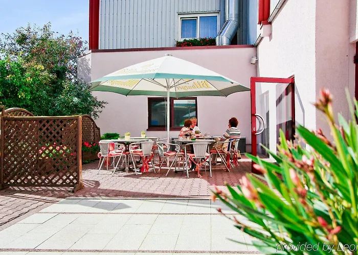 Отель Hotel Stadt Muehlhausen 3*